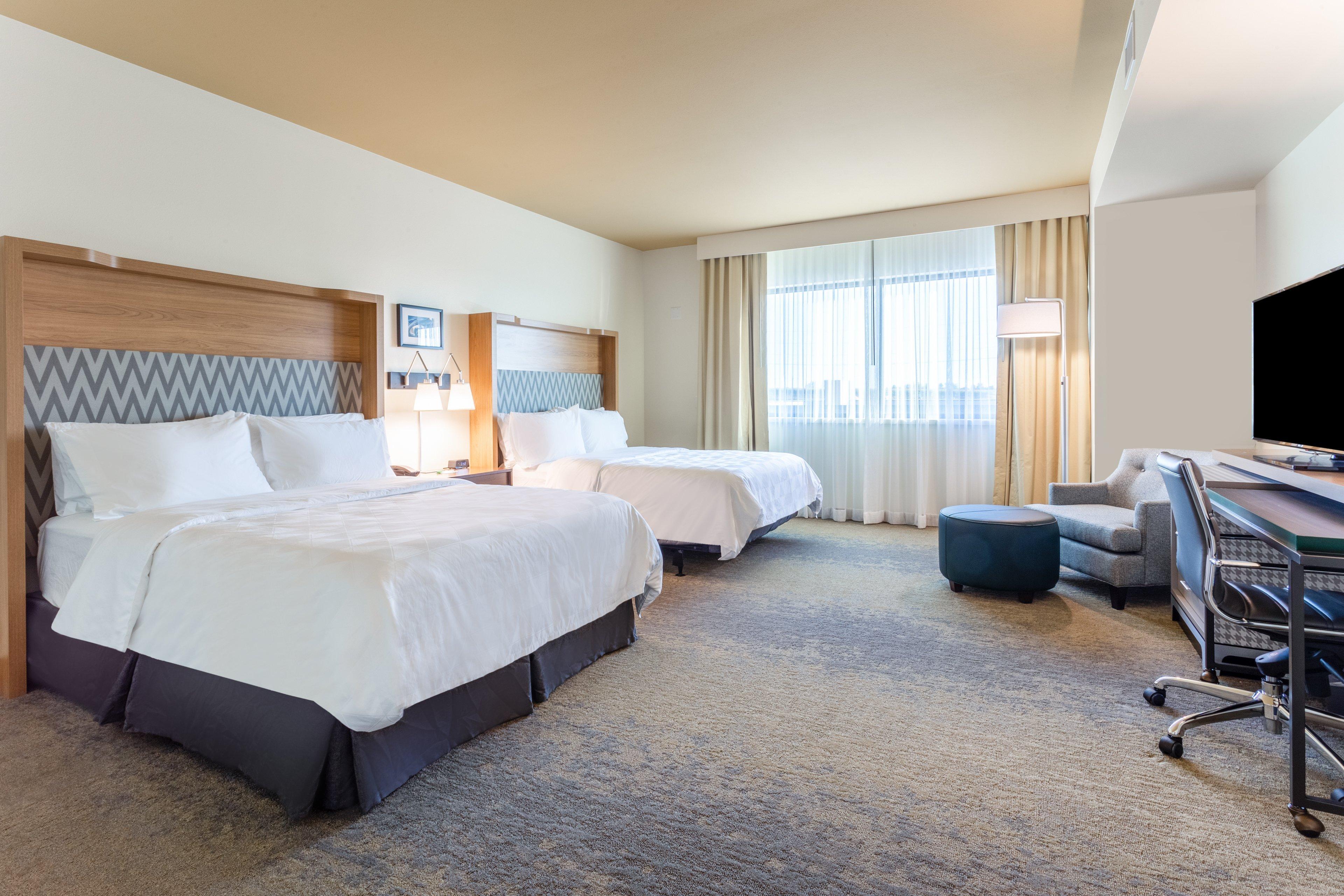 Holiday Inn & Suites Cedar Falls-Waterloo Event Ctr By Ihg Exterior photo